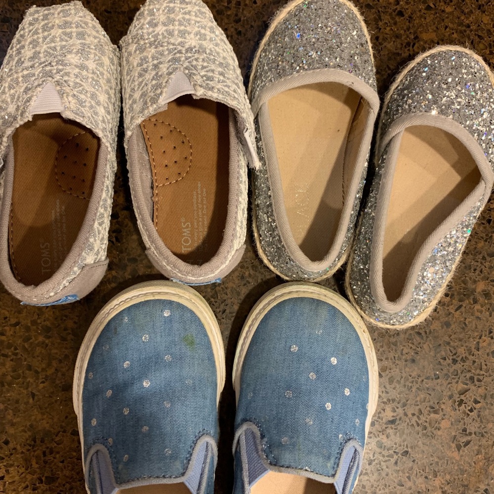 Girls toddler size 7 shoes
